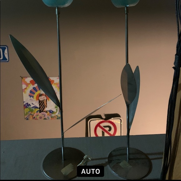 Vintage Tea Light Tulips Painted By Hand Set of Two - Picture 10 of 12